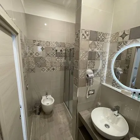 Il Vicoletto - Tassitani Vacanze 4* 科里利亚诺·卡拉布罗